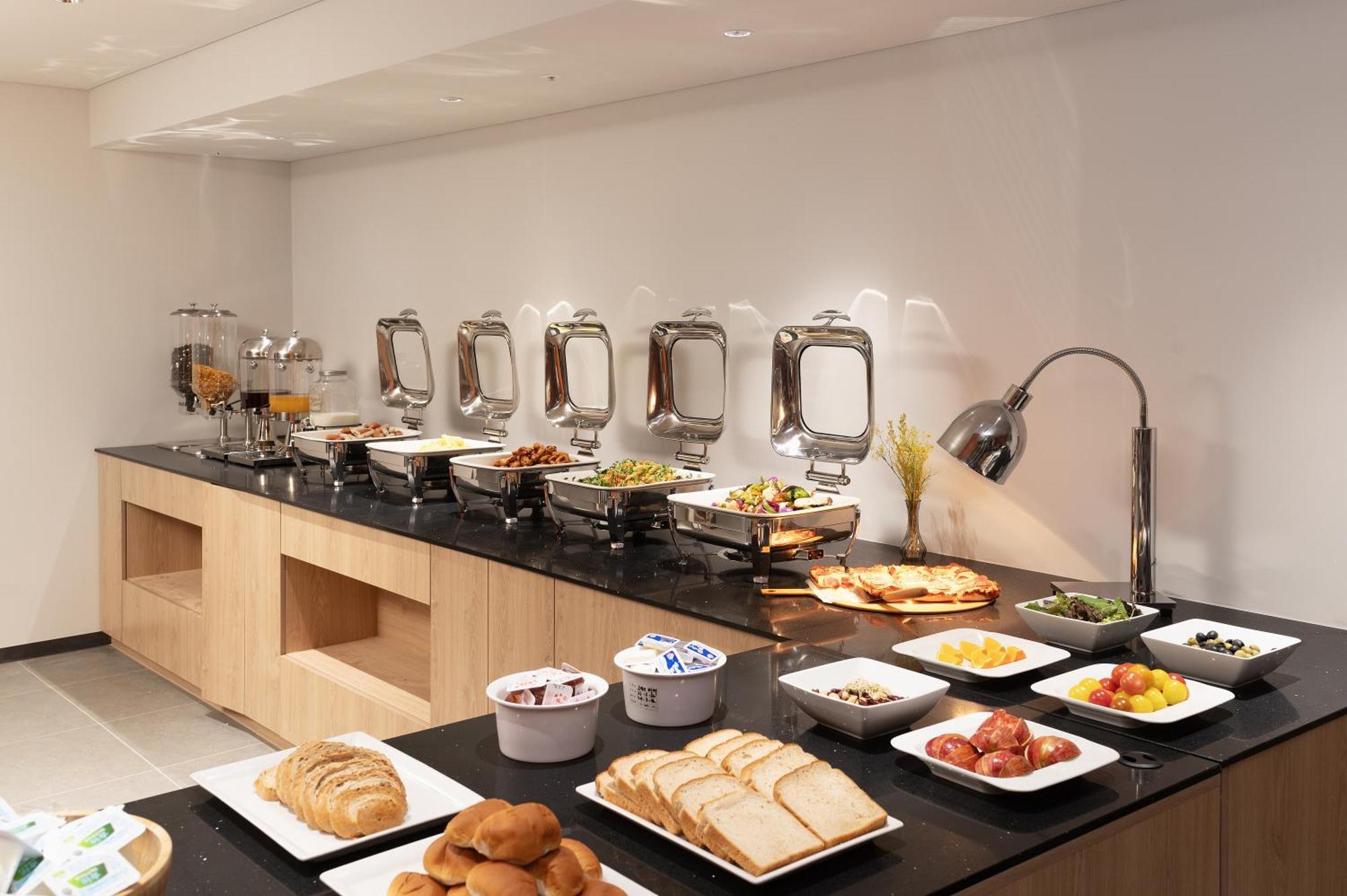 Travelodge Myeongdong Namsan Seoel Buitenkant foto